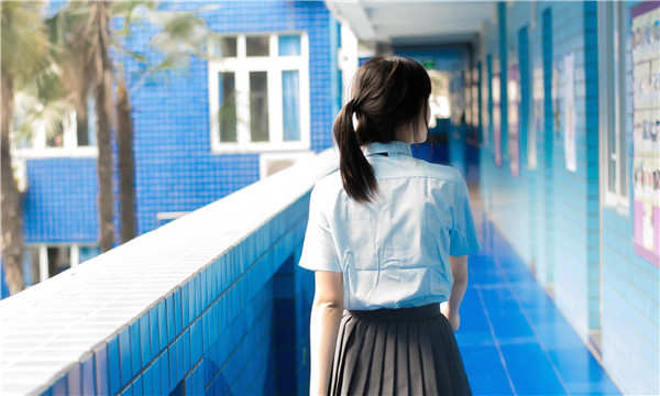 泰兴如何找到一个可以帮助我生孩子的女人？
